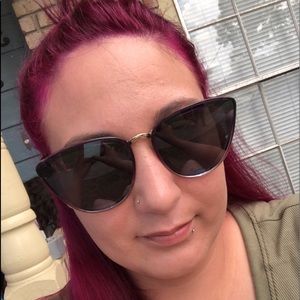 Meet your Posher, Nicole